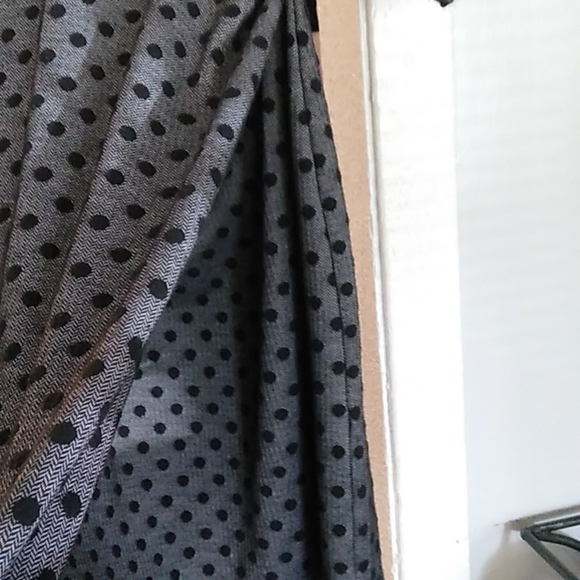 Ladies dress - Picture 2 of 3